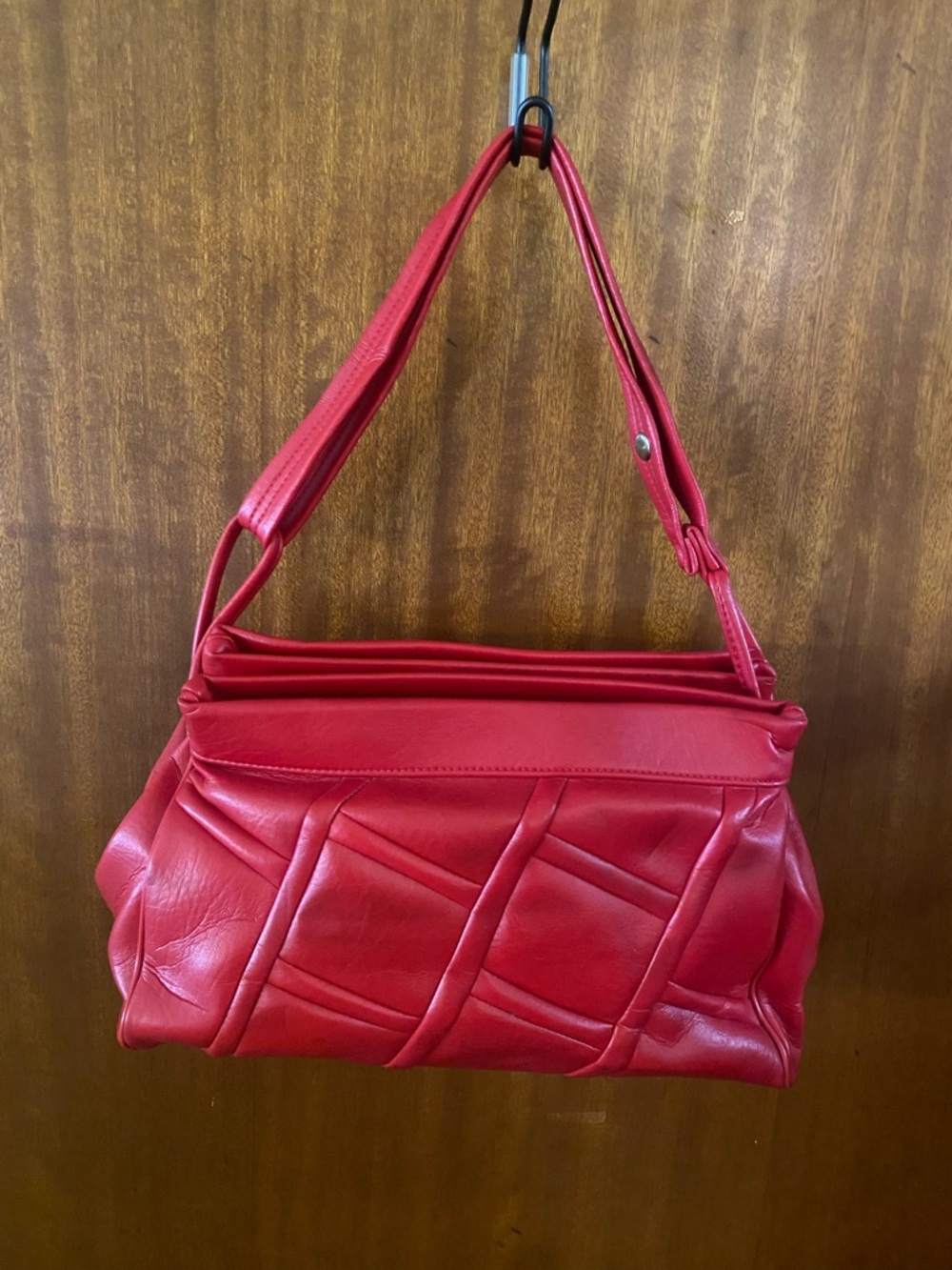 Vintage 60s Red Structured vinyl Shoulder Bag